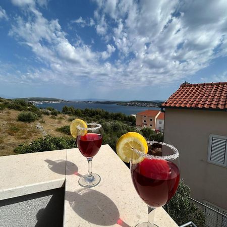 Apartments Vini سيغيت دونيي المظهر الخارجي الصورة