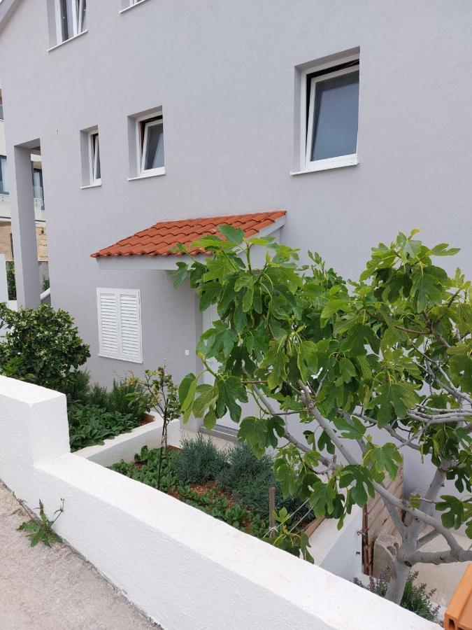 Apartments Vini سيغيت دونيي المظهر الخارجي الصورة