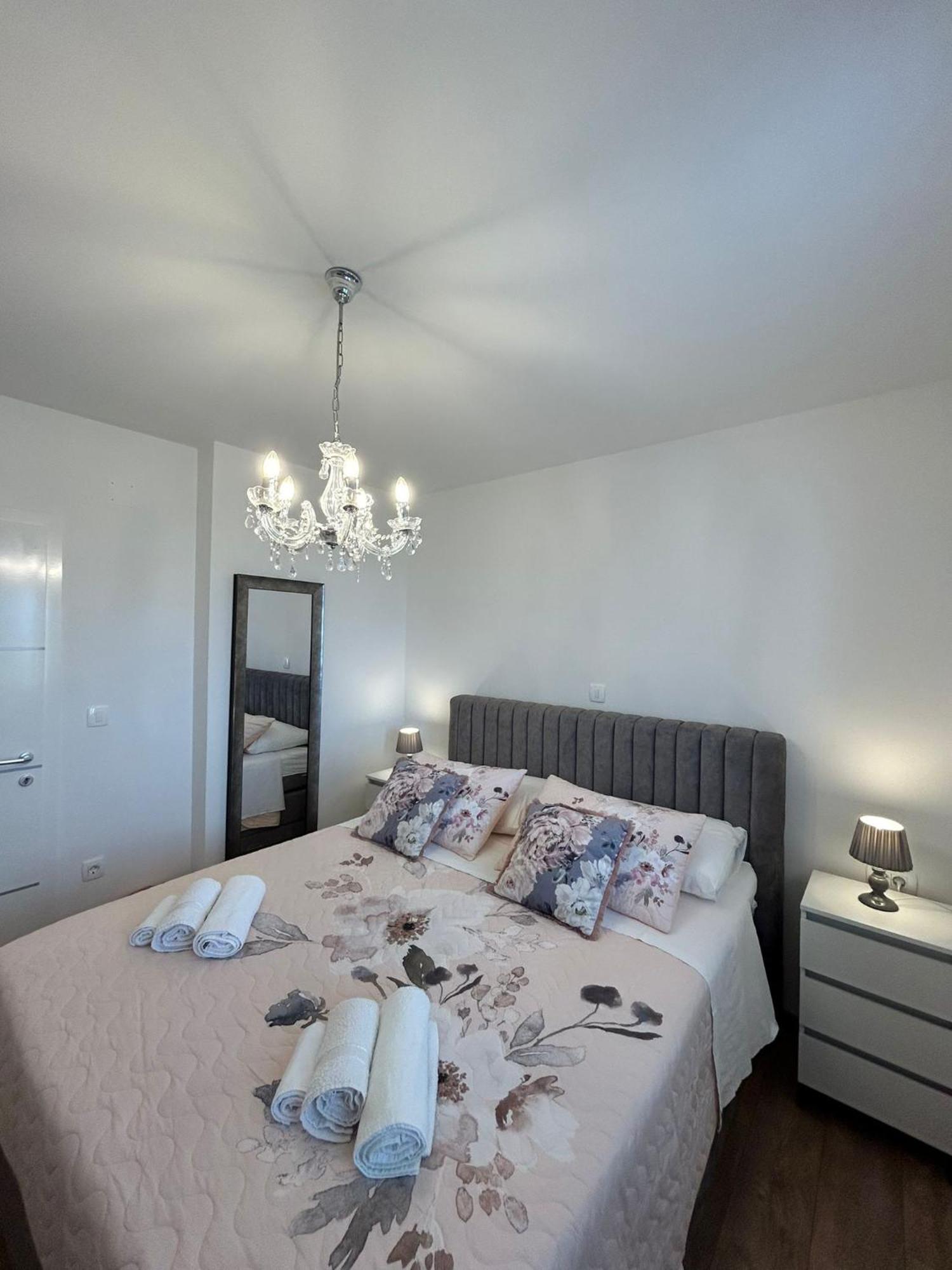Apartments Vini سيغيت دونيي المظهر الخارجي الصورة