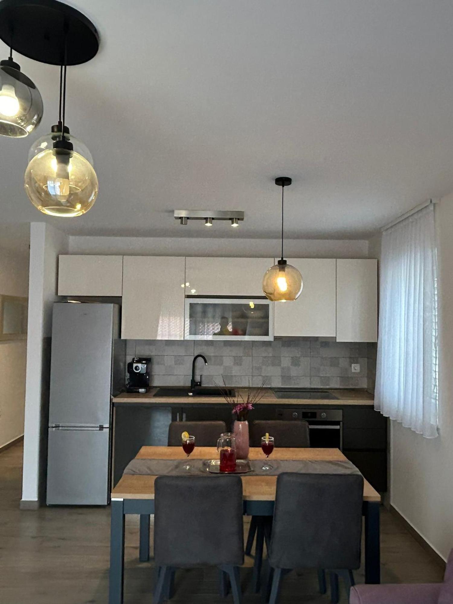 Apartments Vini سيغيت دونيي المظهر الخارجي الصورة
