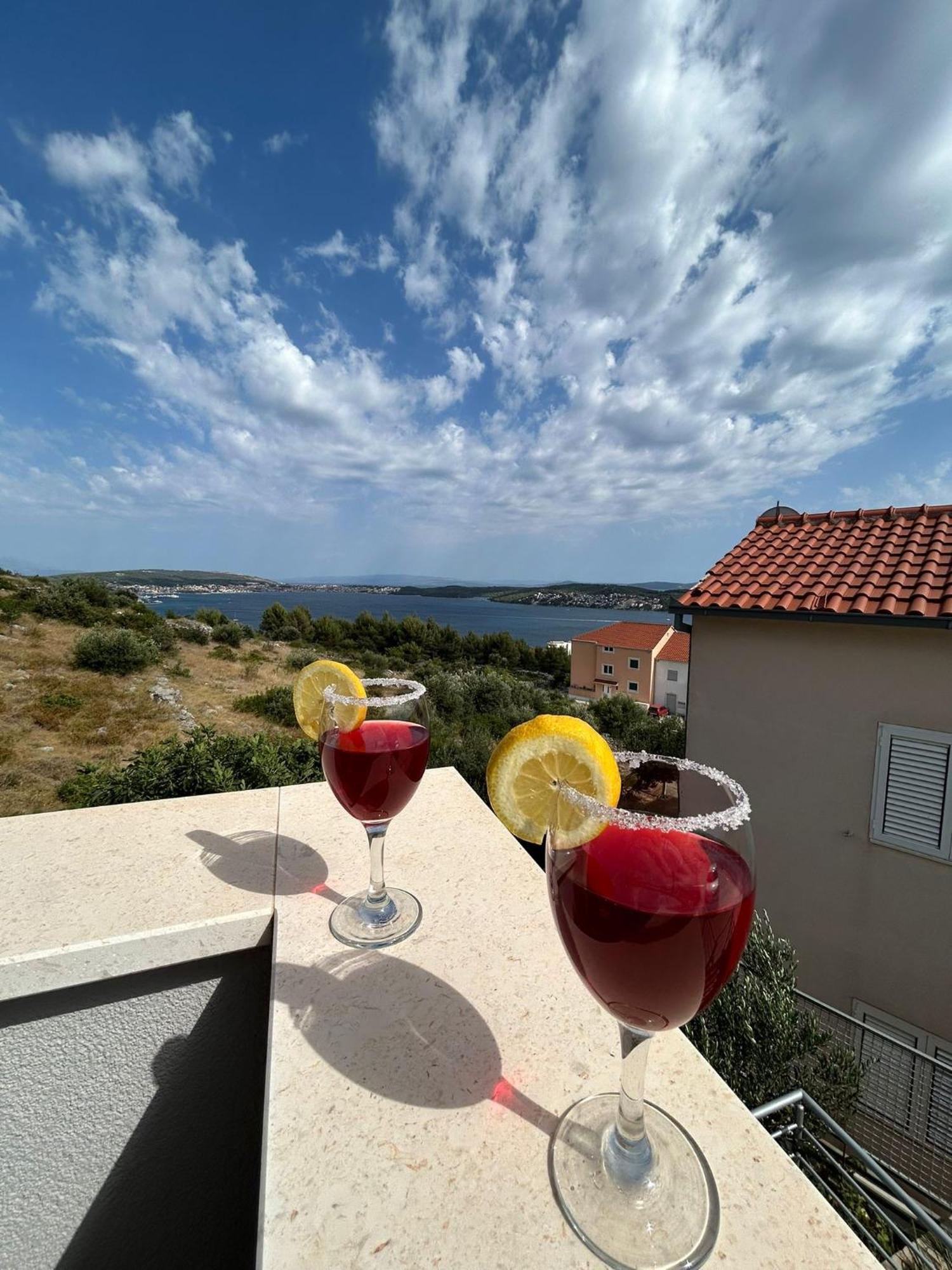 Apartments Vini سيغيت دونيي المظهر الخارجي الصورة